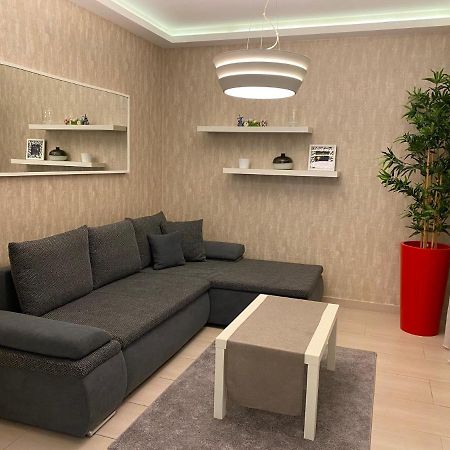 Párizsi Udvar I. Apartment Debrecen Exterior foto