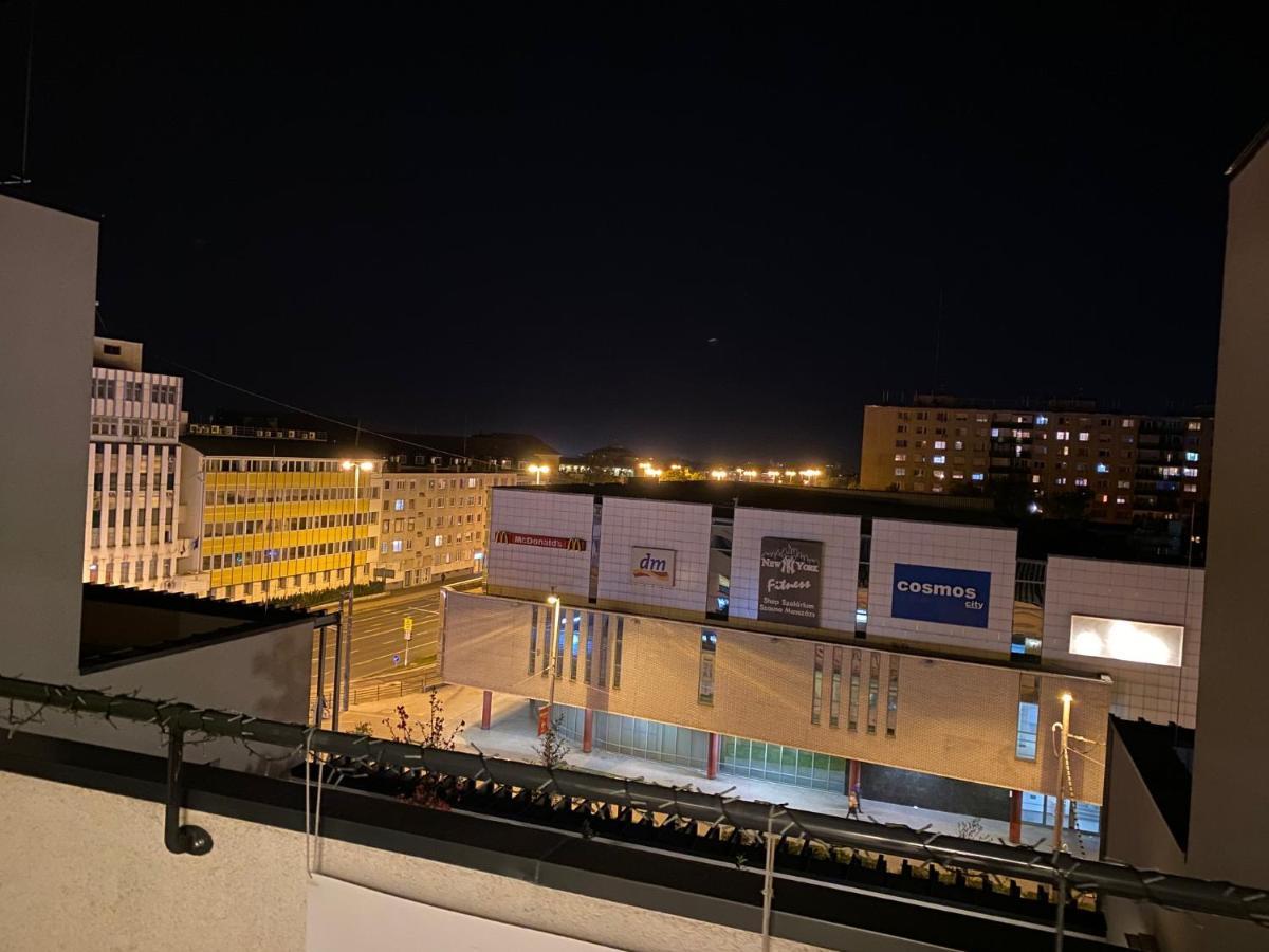 Párizsi Udvar I. Apartment Debrecen Exterior foto